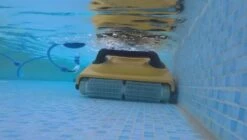 Poolroboter Dolphin W20 Bodenreiniger Mit Caddy -Pool-Chlor-Shop Dolphin W20 Poolroboter 2 1280x1280