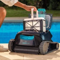 Akku Poolroboter Dolphin LIBERTY 200 - Wand- Und Bodenreiniger 16 Akku Poolroboter Dolphin LIBERTY 200 - Wand- Und Bodenreiniger -Pool-Chlor-Shop maytronics dolphin liberty akku poolroboter 5 1280x1280